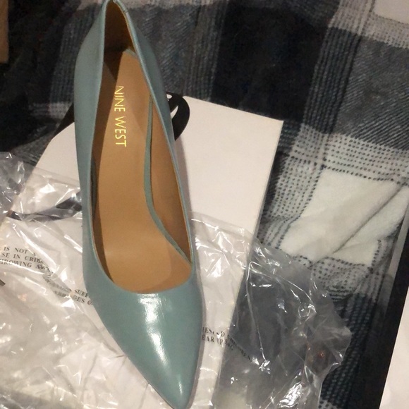 NWT NWFLAX AQUA LEATHER UPPER PUMP!!! - Picture 2 of 8